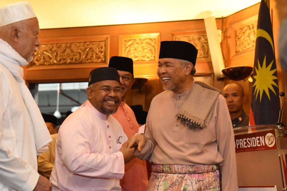 Ahmad Zahid tiba di Surau Ar Rahman, Menara Dato&#039; Onn, WTCKL pada Khamis.