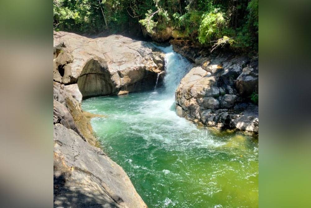 Dua pelajar KKTM Kemaman lemas ketika mandi di Air Terjun Lubuk Kain Kuala Jengai pada Jumaat.