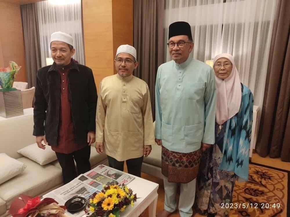 Perjumpaan bekas Ahli Parlimen Bachok, Nik Mohamad Abduh (kiri) dan Nik Omar dengan Anwar di Kota Bharu pada Jumaat tiada kaitan untuk menjadi calon pada PRN.