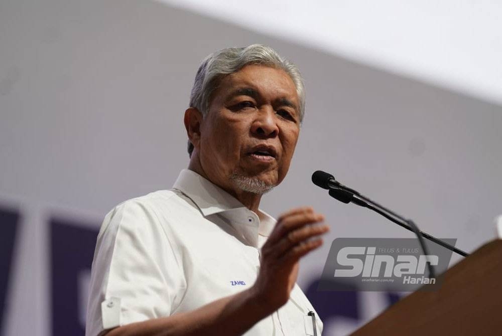 Ahmad Zahid ketika berucap pada Konvensyen Nasional Kerajaan Perpaduan 2023 di WTC KL pada Ahad. - Foto Sinar Harian/ROSLI TALIB