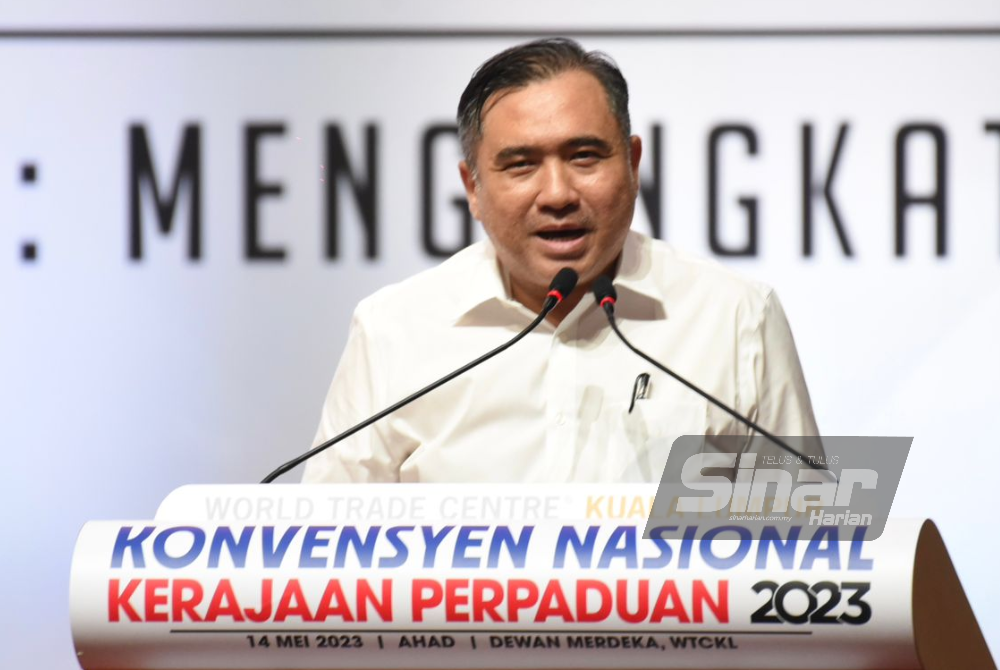 Anthony ketika menyampaikan ucapan pada Konvensyen Nasional Kerajaan Perpaduan 2023 di WTC Kuala Lumpur pada Ahad. - Foto Sinar Harian/MOHD RAFIQ REDZUAN HAMZAH