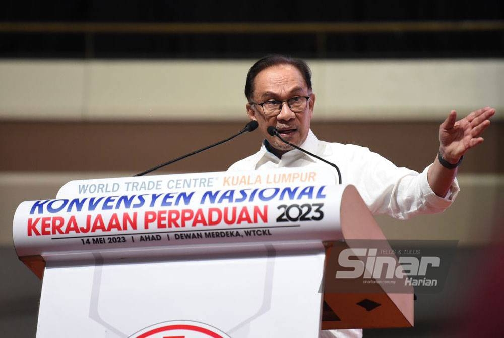 Anwar ketika menyampaikan amanat Konvensyen Nasional Kerajaan Perpaduan 2023 di Pusat Dagangan Dunia (WTC) Kuala Lumpur pada Ahad.