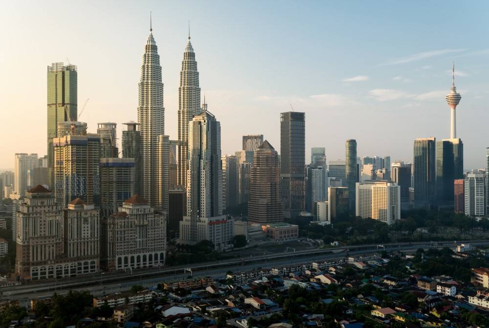 Masih awal untuk mengukur sama ada Kerajaan Perpaduan sekarang memberi lebih kestabilan terhadap persekitaran ekonomi negara. - Gambar hiasan