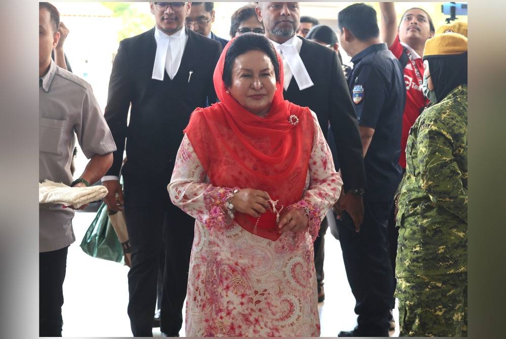 Mahkamah Rayuan menetapkan 22 Jun depan bagi keputusan sama ada Rosmah boleh mendapat kebenaran dalam tindakan sivil bagi mencabar pelantikan Gopal Sri Ram sebagai Timbalan Pendakwa Raya Kanan dalam kes rasuah projek solar. - Foto Bernama