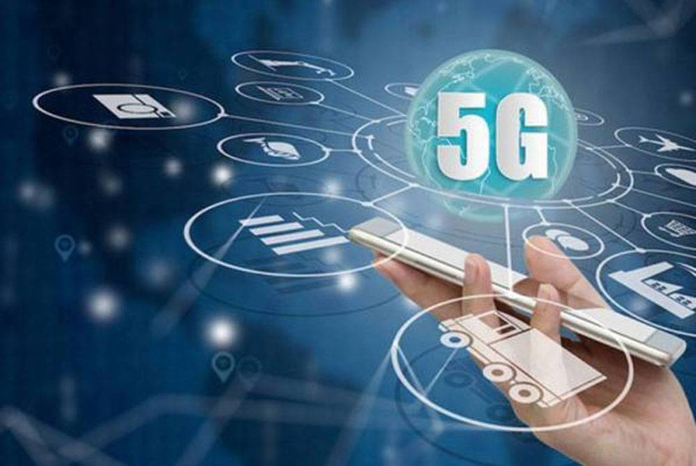 Kerajaan akan terus memastikan penduduk di luar bandar tidak terpinggir daripada mendapat liputan telekomunikasi teknologi 5G. - Gambar hiasan