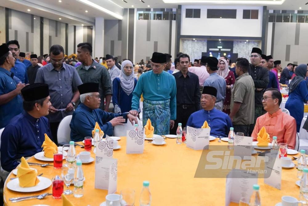 Azmin ketika menghadiri Majlis Rumah Terbuka PN Selangor di Shah Alam, pada Ahad. - Foto Sinar Harian. Rosli Talib