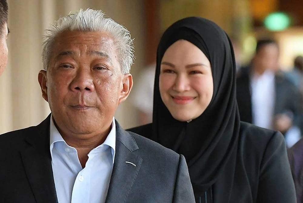 Bung Moktar (kiri) dan Zizie Izette.