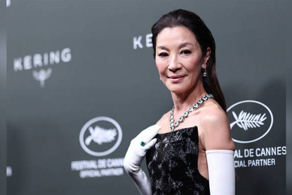 Michelle Yeoh dianugerahkan dengan anugerah khas Kering&#039;s Women in Motion Award. - Foto/Vianney Le Caer/Invision/AP