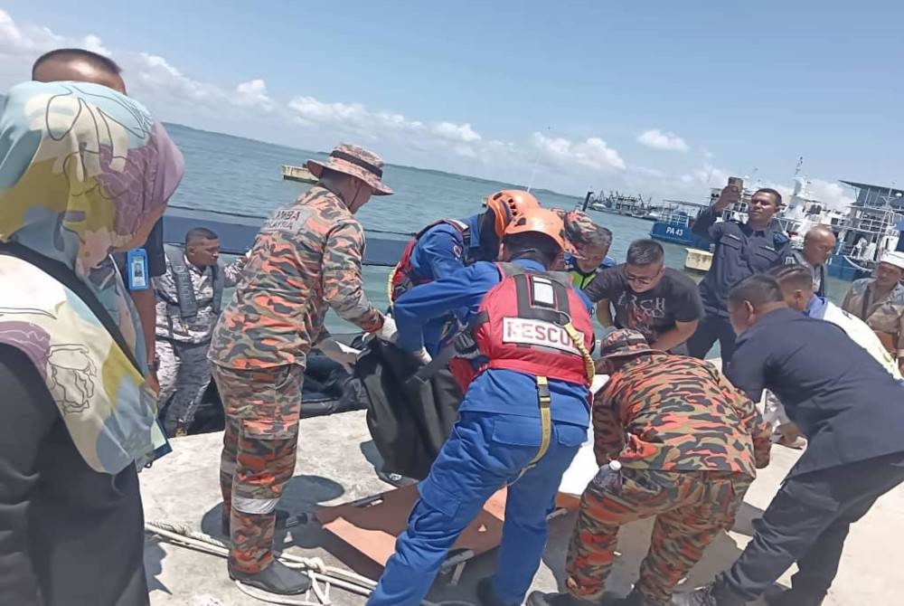 Mayat mangsa ditemukan maut selepas dilaporkan telah disambar buaya dalam kejadian di perairan Pulau Sumangut Payau, Sandakan.