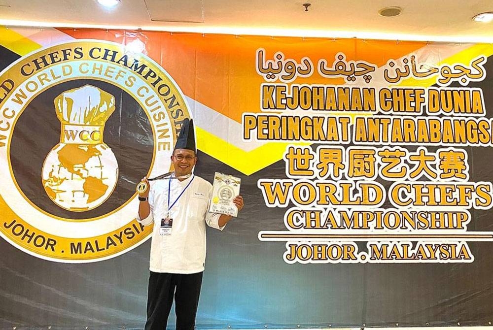 Nazrul Hazel dinobatkan sebagai juara sempena World Chef Championship (WCC-Pasta Challenge) yang diadakan di Pusat Konvensyen Antarabangsa Persada Johor, Johor Bahru.