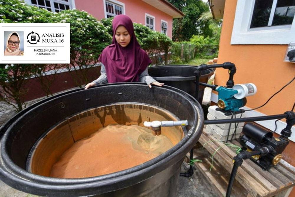 Penduduk Kampung Limbat mengambil keputusan menggali telaga tiub berikutan ketiadaan bekalan air bersih daripada Air Kelantan Sdn Bhd (AKSB) sejak beberapa bulan lepas. - Gambar fail Bernama