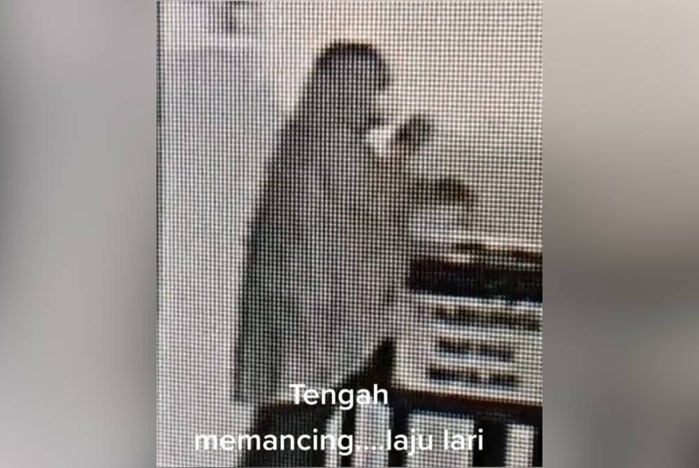 Polis memberkas seorang lelaki memakai telekung dan cuba mencuri duit tabung di sebuah masjid di Bandar Baru Bangi pada Khamis lalu.