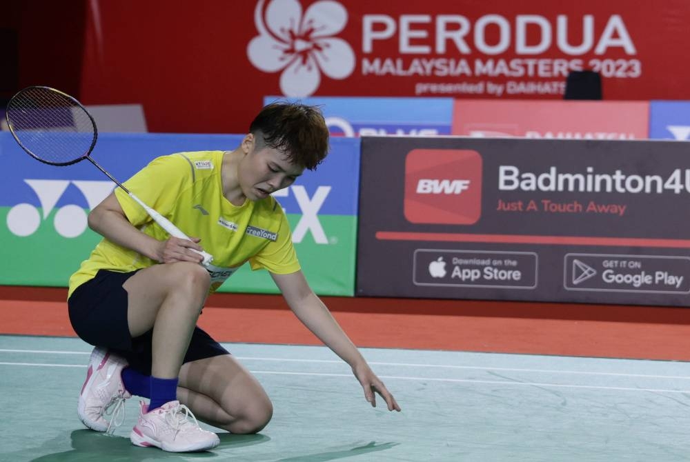 Reaksi Jin Wei ketika menentang Yvonne pada pusingan pertama Malaysia Masters 2023 di Axiata Arena Bukit Jalil sebentar tadi. - Foto Bernama