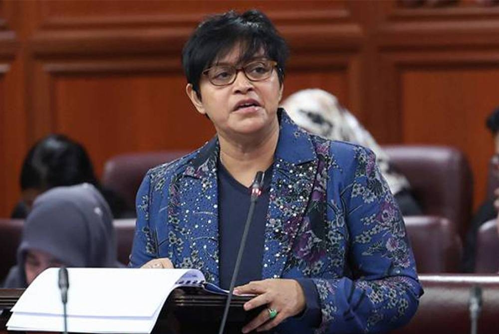 Azalina berkata, SPRM telah menjalankan siasatan berhubung parti-parti terbabit yang mendapat pendanaan ketika PRU15. - Foto fail Bernama