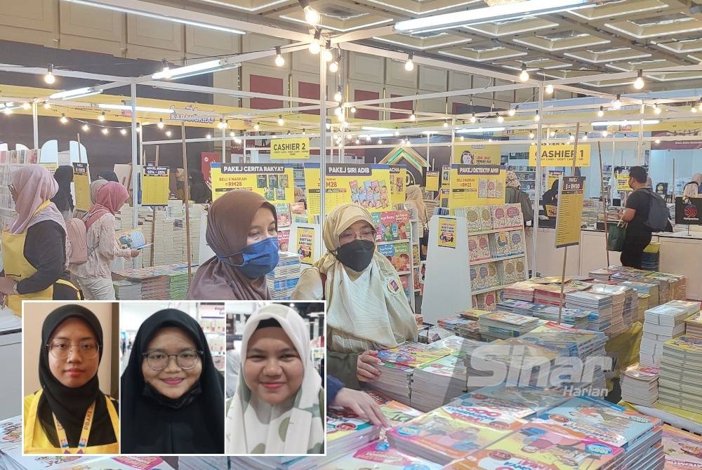 Suasana di reruai Karangkraf sempena Pesta Buku Antarabangsa Kuala Lumpur (PBAKL) kali ke-40 di Pusat Dagangan Dunia Kuala Lumpur (WTCKL) (Gambar kecil: Nurul Shahirah, Nur Izzati Aliah dan Siti Zulaika)