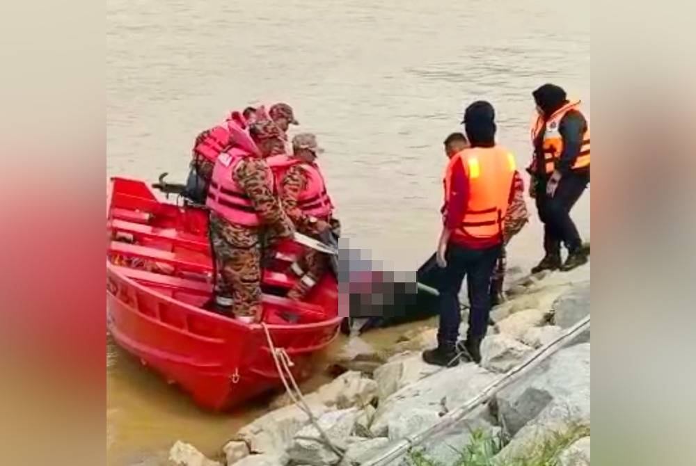 Mayat seorang lelaki ditemukan di Sungai Kelantan berhampiran Pasir Pekan, Tumpat.