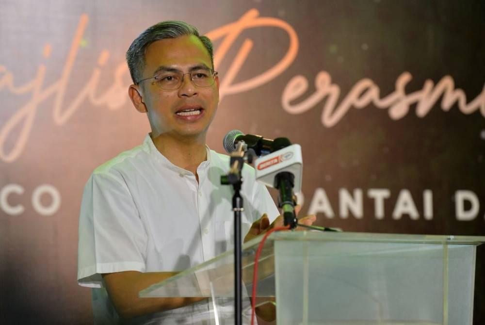 Fahmi ketika Majlis Perasmian IWK Eco Park di Pantai Dalam, Kuala Lumpur pada Jumaat.