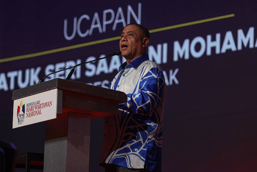 Saarani menyampaikan ucapan pada sambutan Hari Wartawan Nasional 2023 di Ipoh pada Ahad. - Foto Bernama