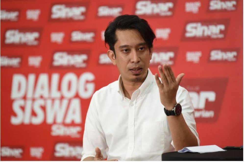 Adam Adli ketika Program Dialog Siswa yang berlangsung di Dewan Senat Unisel, Kampus Bestari Jaya pada Rabu. Foto SINAR HARIAN / MOHD RAFIQ REDZUAN HAMZAH