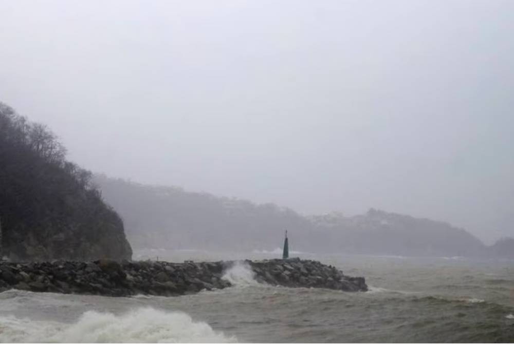 Keadaan laut diramal bergelora di selatan Laut Arab dan di sepanjang dan di luar pantai utara Kerala-Karnataka-Goa. - Foto AFP