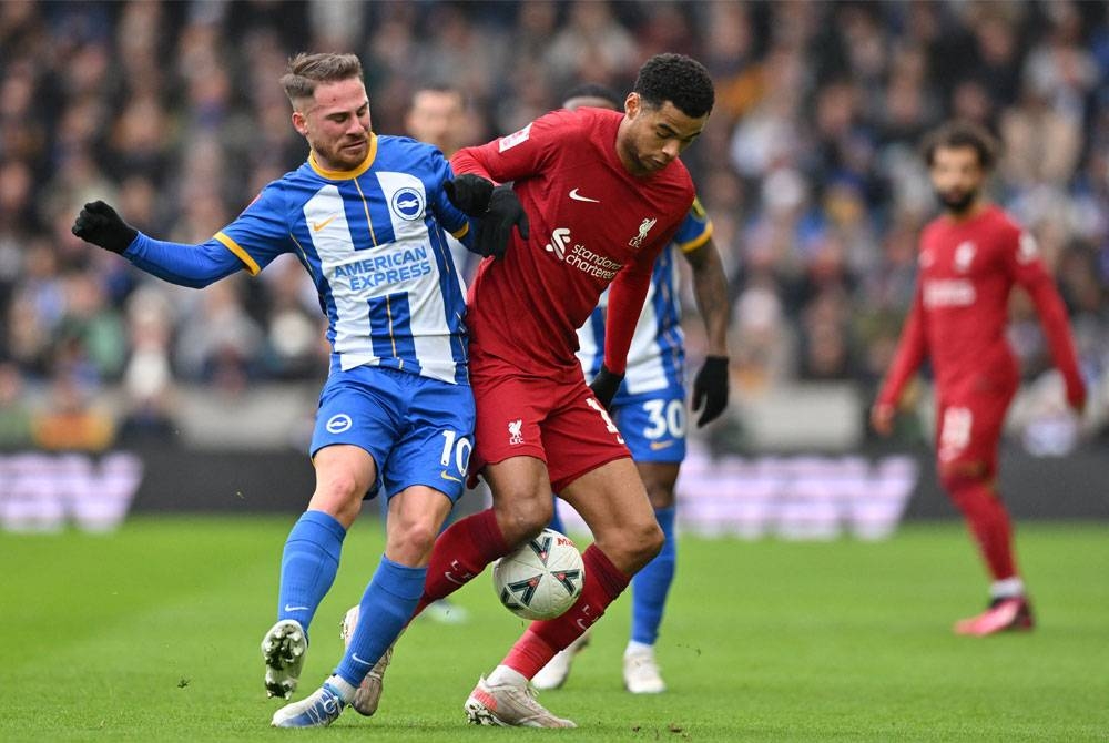 Mac Allister pembelian pertama Liverpool