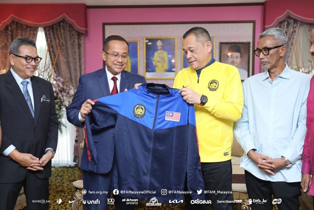 FAM erat hubungan dengan ahli gabungan