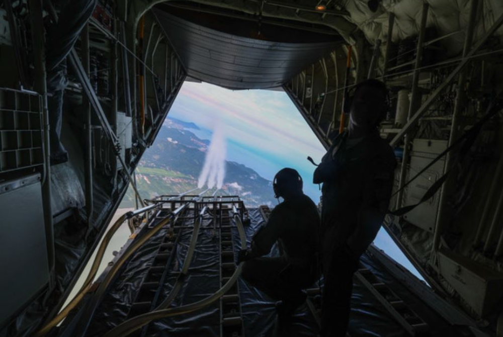 Operasi pembenihan awan yang dijalankan pada Isnin menunjukkan peningkatan air di Empangan Air Itam. - Foto Bernama