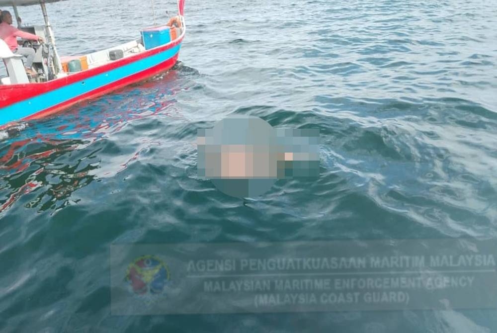 Mayat tanpa identiti ditemui terapung di sekitar perairan Pulau Sembilan pada Rabu.