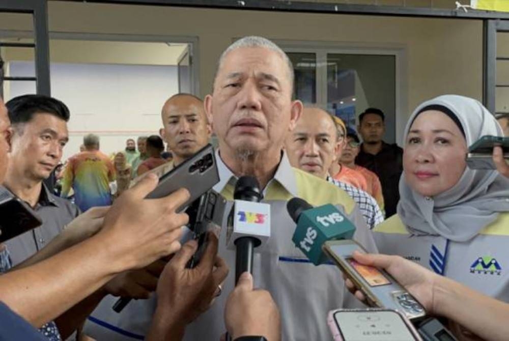 Fadillah menggesa agar PN menghentikan permainan politik, sebaliknya bersama-sama membina kestabilan politik demi pembangunan negara. - Foto Awani