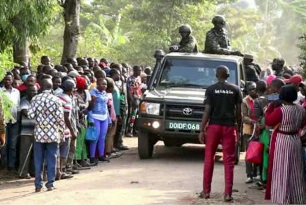 Pasukan Pertahanan Rakyat Uganda (UPDF) sedang giat memburu pemberontak. - Foto AP