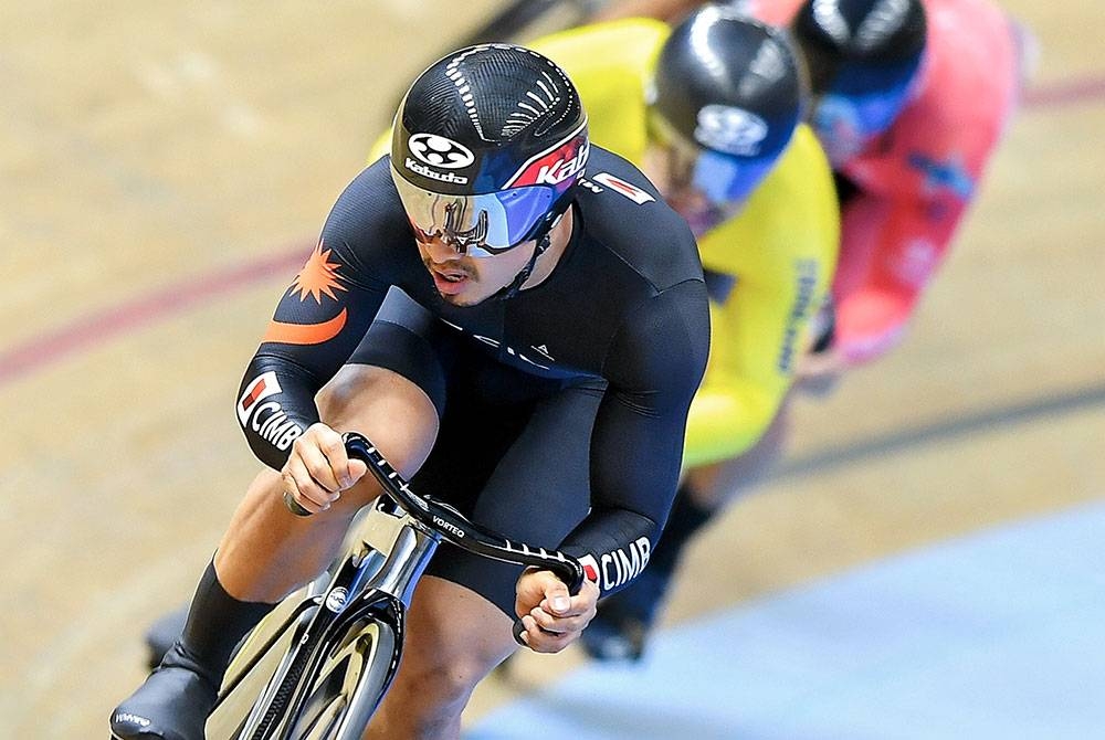 Azizulhasni tampil memukau apabila meraih emas acara keirin ACC 2023 di Velodrom Nasional, Nilai sebentar tadi. - Foto Bernama