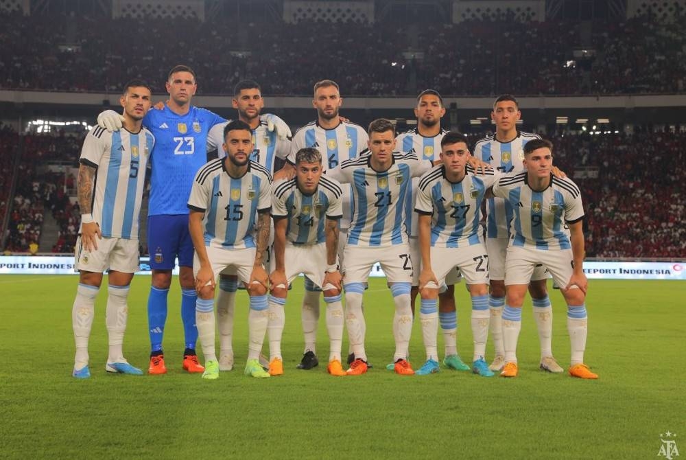 Skuad La Albiceleste kendalian Lionel Scaloni ketika berdepan Indonesia di Stadium Gelora Bung Karno pada Isnin.