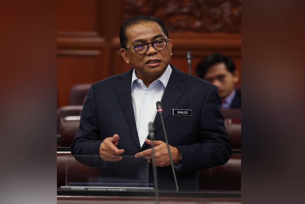 Mohamed Khaled pada Persidangan Dewan Negara di Bangunan Parlimen hari ini. - Foto Bernama