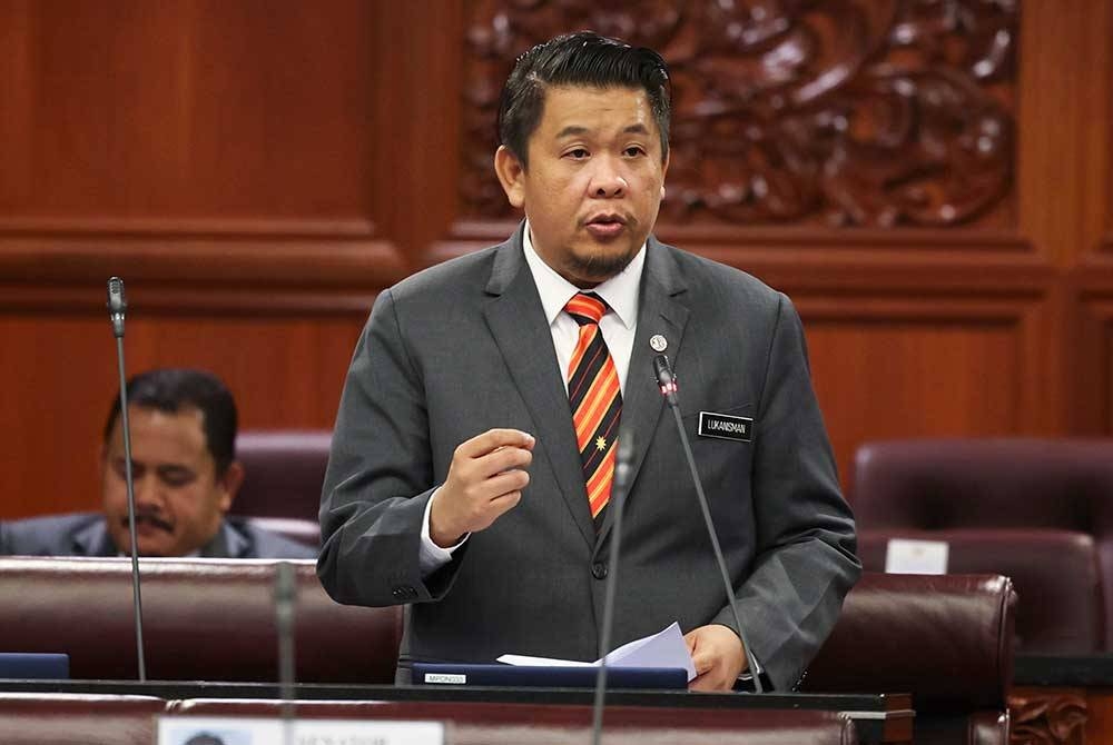 Lukanisman pada Persidangan Dewan Negara di Bangunan Parlimen hari ini. - Foto Bernama