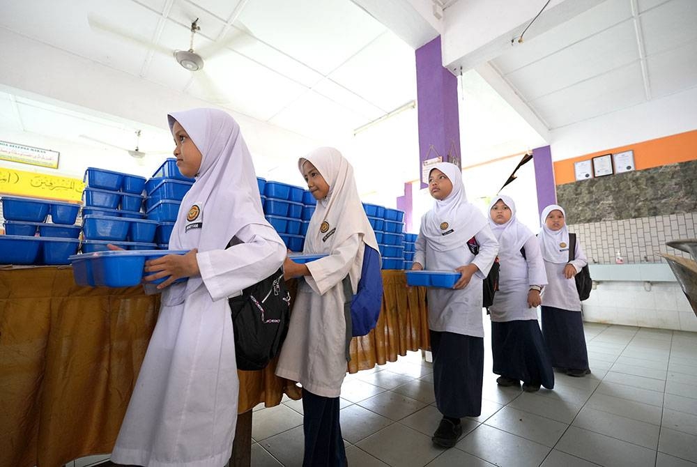 Kad Laporan Aktiviti Fizikal Kanak-kanak dan Remaja 2022 yang melaporkan status terkini mengenai penunjuk aktiviti fizikal dan kesihatan kanak-kanak serta remaja berusia lima hingga 17 tahun menunjukkan pencapaian tidak memuaskan dengan gred D tolak (D-). - Gambar hiasan