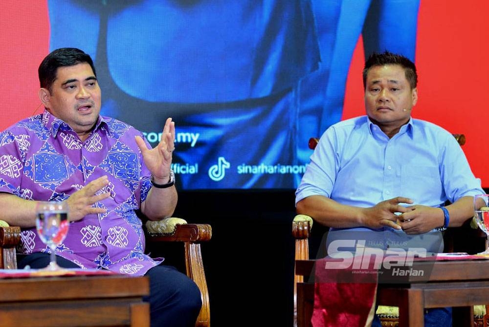 Shahelmey ketika Program Dialog Siswa yang berlangsung di Dewan Al-Bukhari, UiTM Cawangan Sabah, Kampus Kota Kinabalu pada Khamis. - Foto Sinar Harian / Asril Aswandi Shukor.