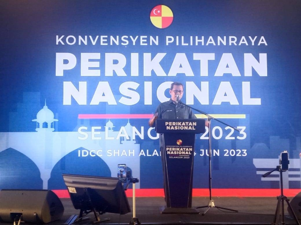 Ahmad Yusuf ketika berucap pada Konvensyen Pilihanraya Perikatan Nasional Selangor 2023 di Ideal Convention Centre di Seksyen 15, Shah Alam pada Sabtu.