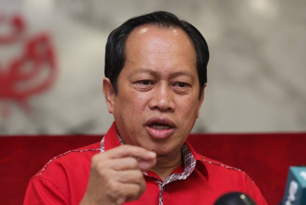 AHMAD MASLAN