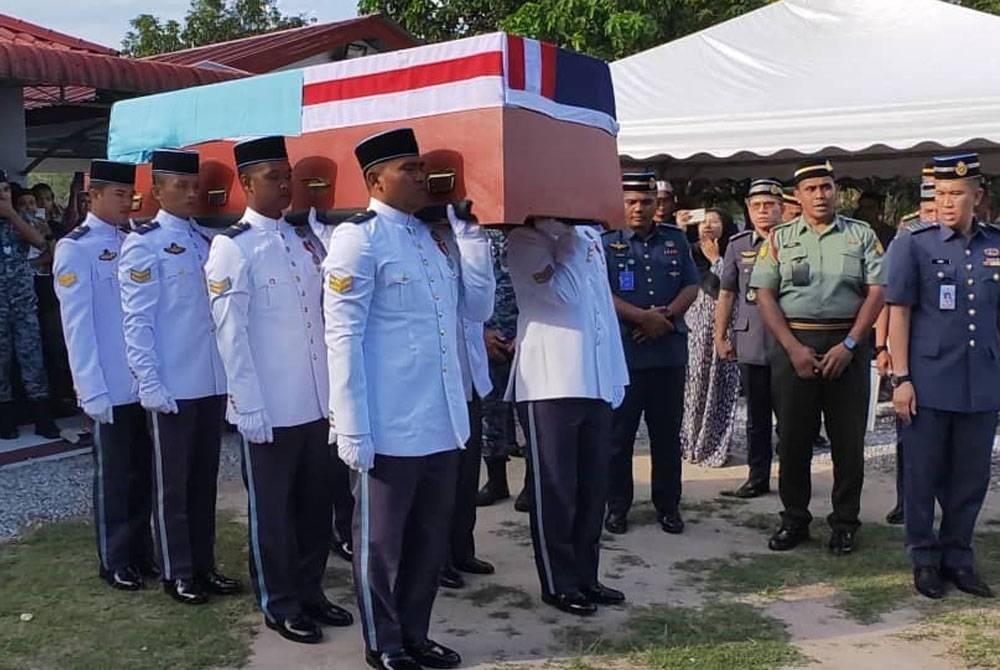 Jenazah Mohd Iqmal selamat dikebumikan di Tanah Perkuburan Islam Kampung Rawa Ulu pada petang Isnin.