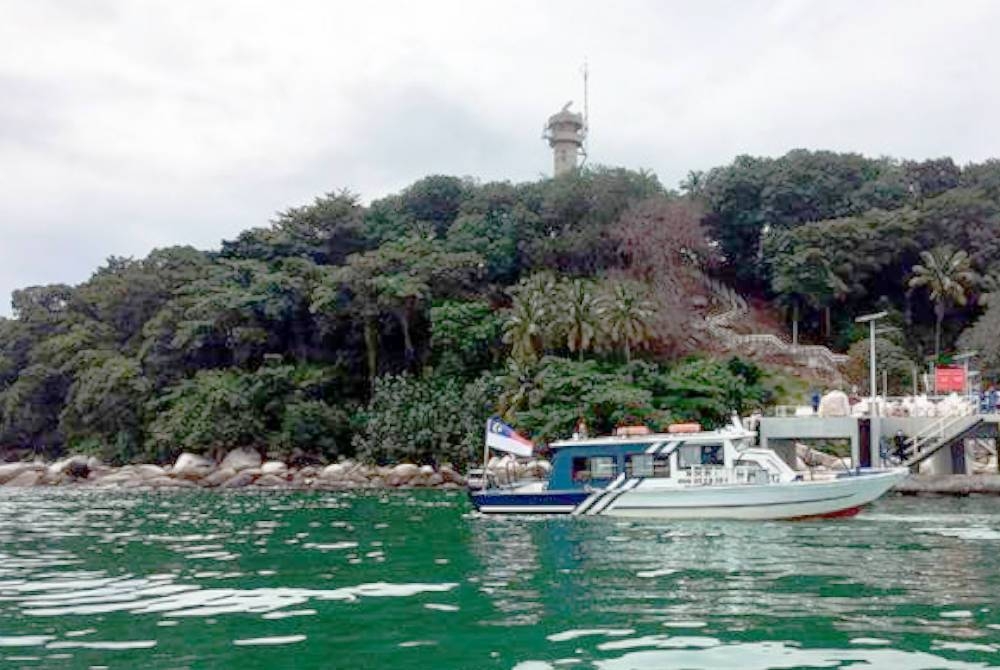 Pelancaran taman laut itu dijangka dilaksanakan dalam masa terdekat dan lokasi berkenaan akan disenaraikan sebagai destinasi wajib dikunjungi pada TMM 2024. - Foto: Bernama