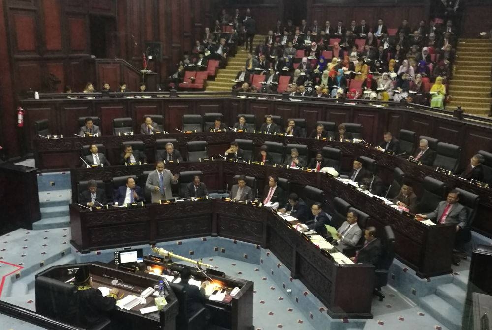 Dewan Undangan Negeri (DUN) Negeri Sembilan yang mempunyai 36 kerusi secara rasmi dibubarkan hari ini, bagi memberi laluan kepada Pilihan Raya Negeri (PRN).