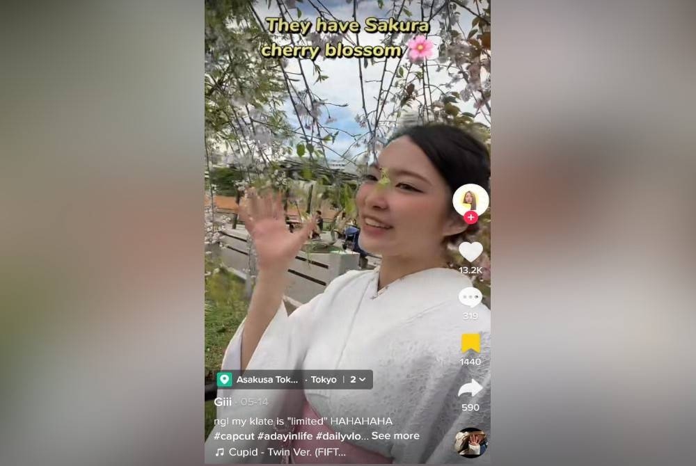 Gii dalam videonya berkongsi keadaan musim Bunga Sakura di Jepun.