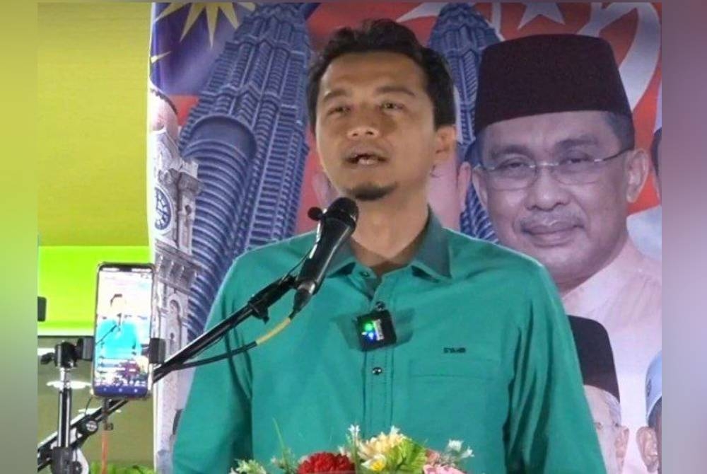 Mohd Syahir semasa berucap pada Ceramah Ppkat Pertahan Kelantan: Pas Pilihanku di Bachok pada malam Rabu.