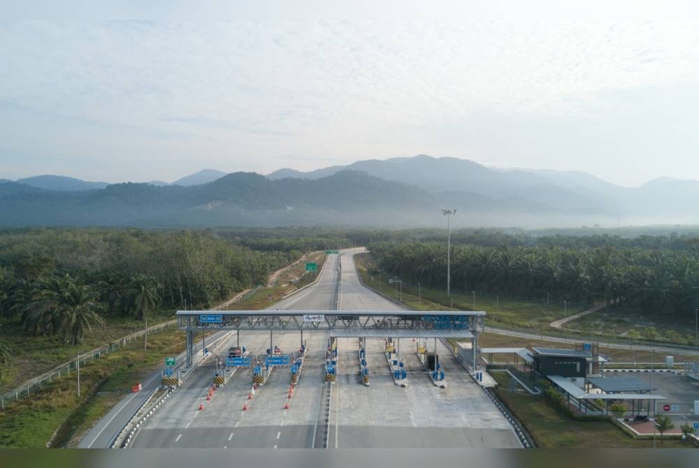 Jajaran Lebuh raya Pantai Barat (WCE) di dalam negeri Perak sepanjang 130km dijangka akan disempurnakan menjelang hujung tahun ini.