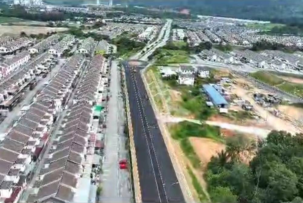 Jalan Meru Raya-Klebang yang menghubungkan Lebuh Chepor Utama 2 dengan Lebuh Klebang Putra dijangka akan mula dibuka kepada orang ramai pada pertengahan Ogos depan.