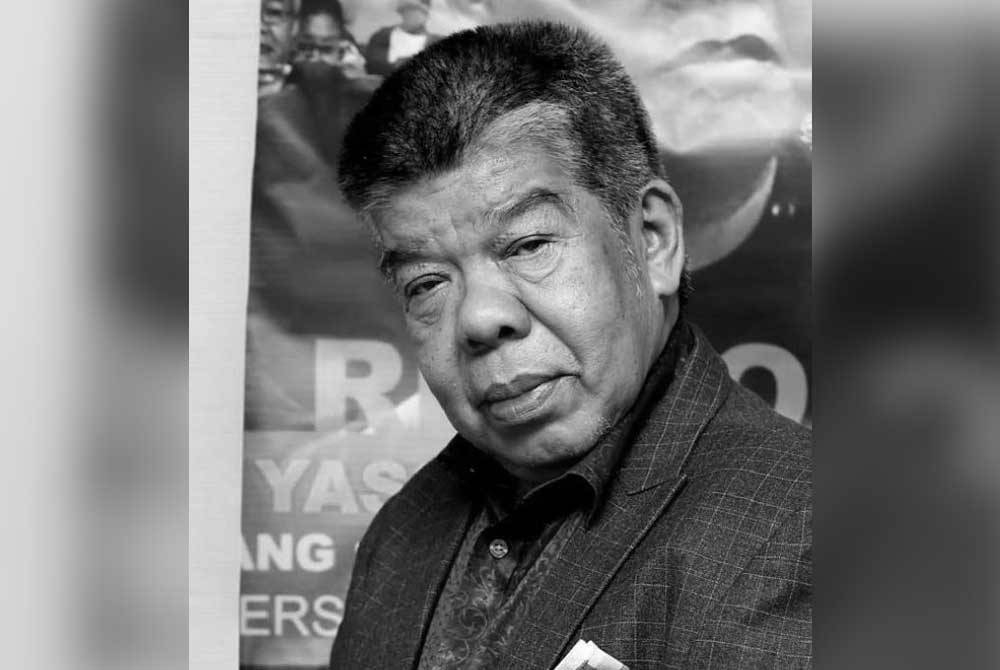 Pengarah, Ahmad Ibrahim atau Mat London, 74, menghembuskan nafas terakhir akibat pelbagai komplikasi penyakit di Unit Rawatan Rapi (ICU), Hospital Kuala Lumpur (HKL), kira-kira jam 5.57 pagi Jumaat.