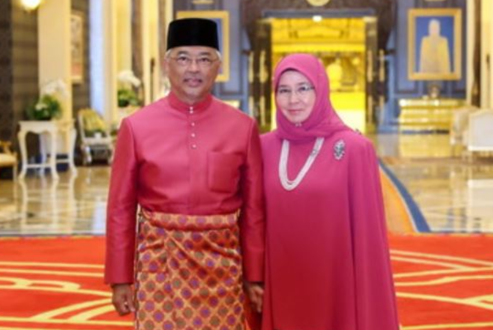 Al-Sultan Abdullah dan Tunku Azizah. - Foto fail Bernama