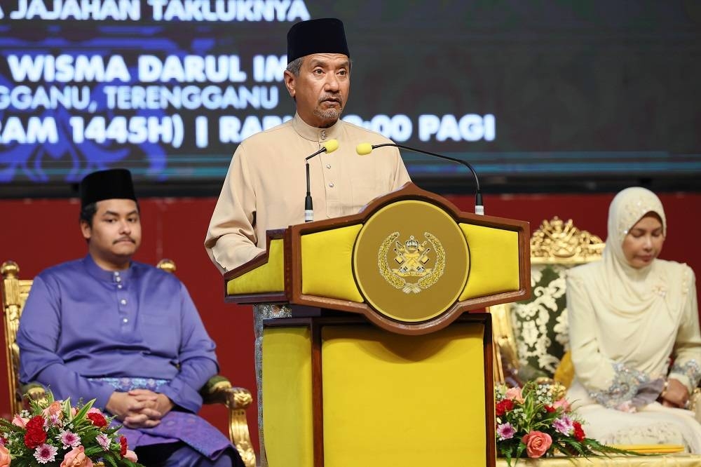 Sultan Mizan Zainal Abidin berkenan bertitah pada perasmian Majlis Sambutan Maal Hijrah Peringkat Negeri Terengganu di Dewan Besar, Wisma Darul Iman pada Rabu. - Foto: Bernama