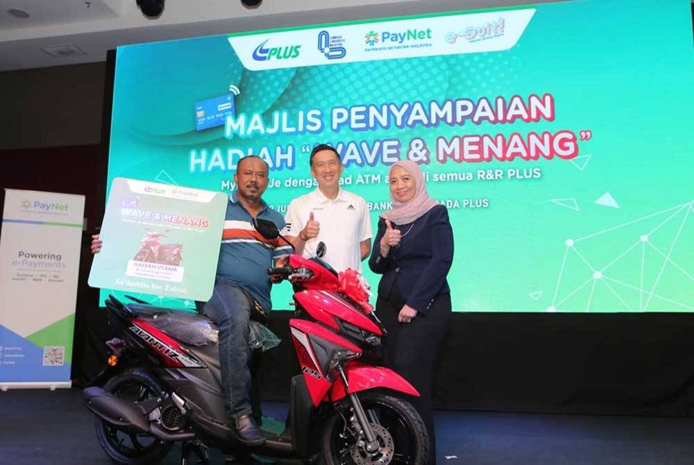 Sa&#039;duddin Zainol membawa pulang motosikal Yamaha Ego Avantis bernilai lebih RM6,000 berserta 50,000 mata ganjaran PLUSMiles