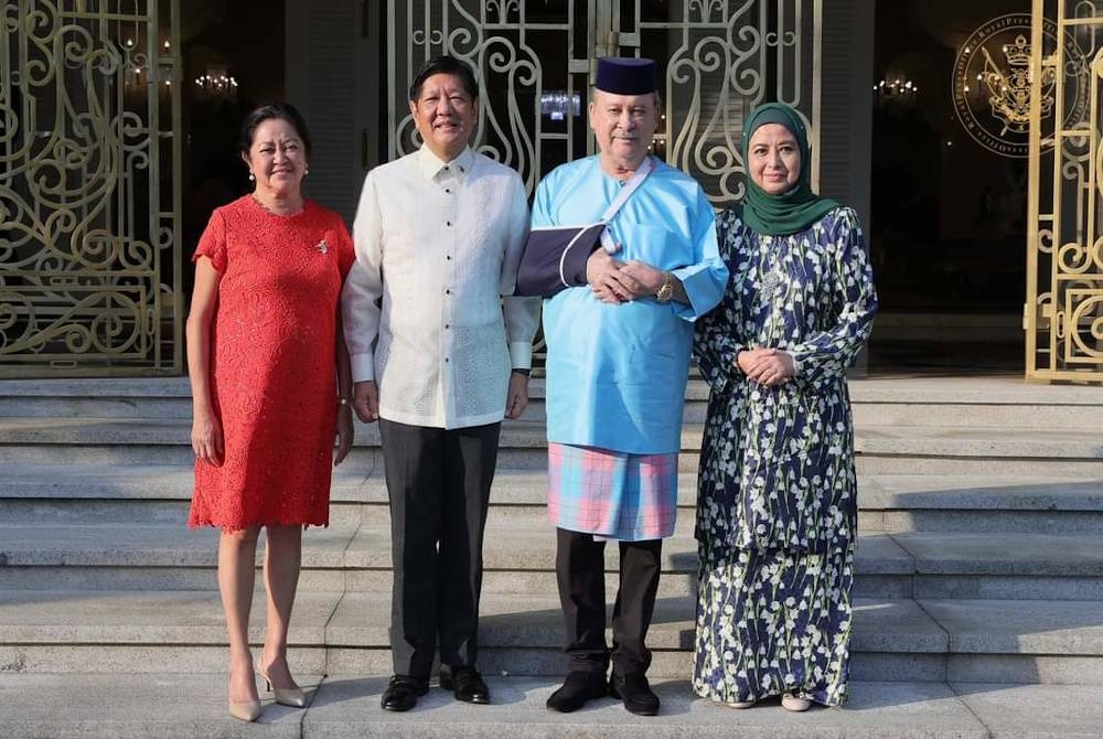 Sultan Ibrahim menerima kunjungan Marcos Jr di Istana Bukit Serene Johor Bahru pada Khamis.